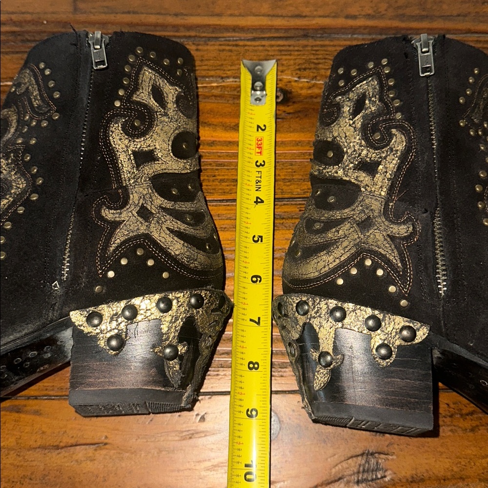 Corral Black and Gold Ankle Boots - Picture 15 of 16